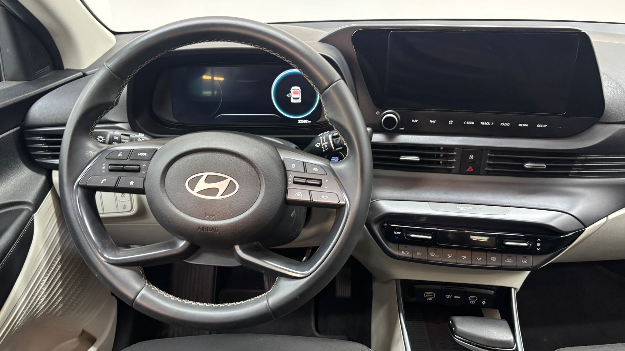 HYUNDAI i20 9